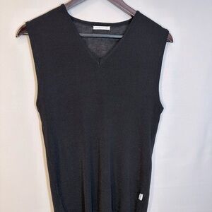 Yancy Yaan Yaan Black Sleeveless Knit V Neck Top Blouse Sweater Womens Size M